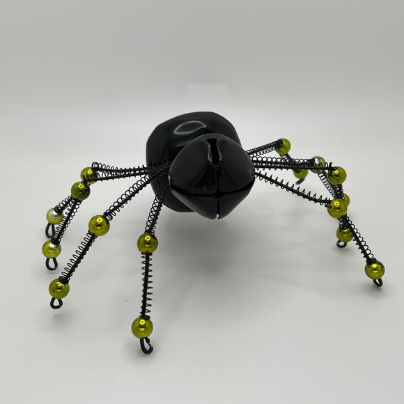 Black Bell Spider Stretchy Legs - Picture 1 of 2